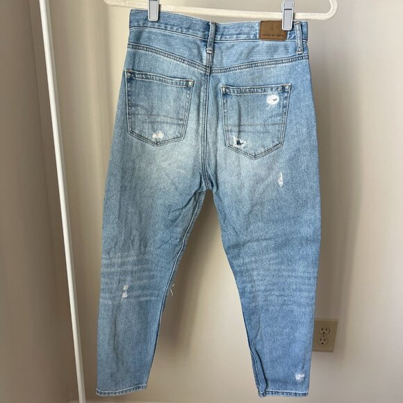 AE Mom Jean - Picture 4 of 7